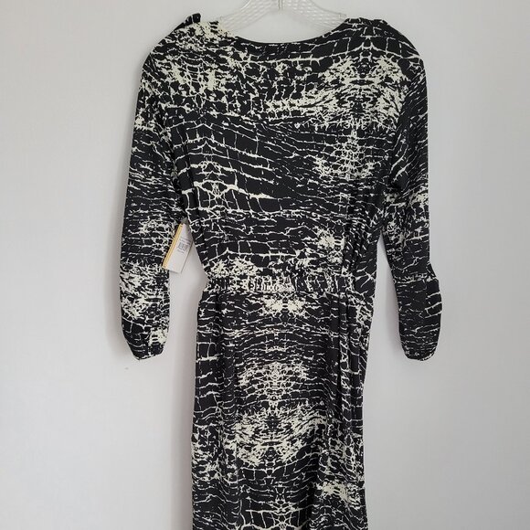 Dress - Picture 2 of 6